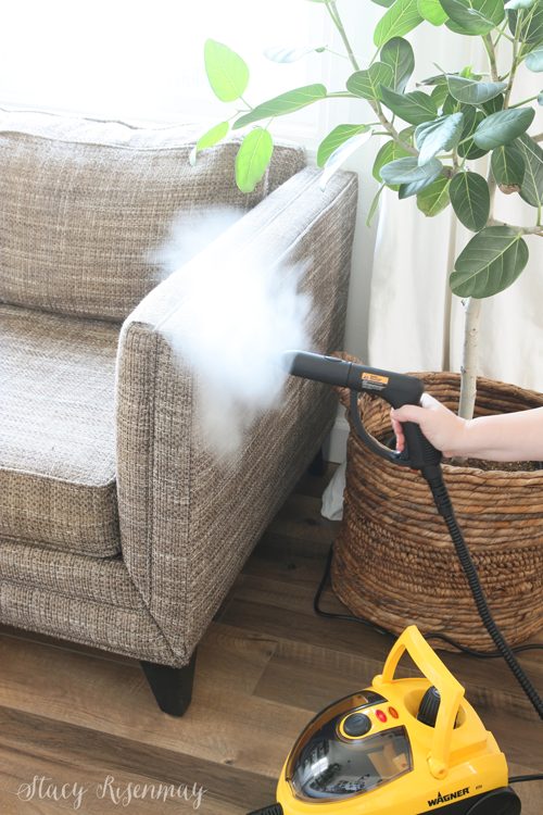 Frisch gereinigtes Sofa